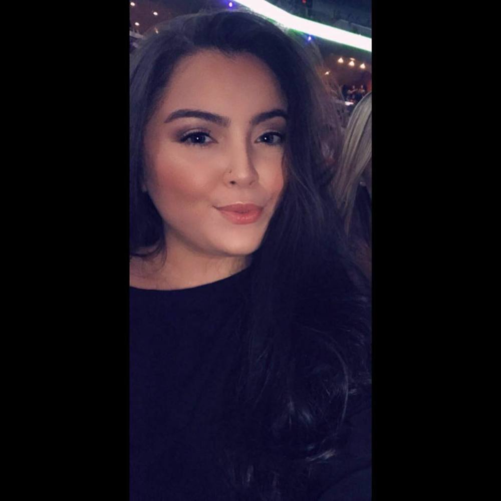 Meet your Posher, Elybeth